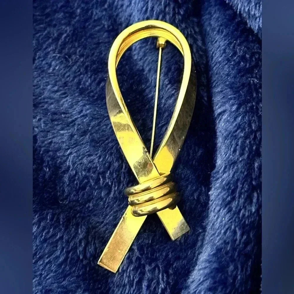 Brooch
